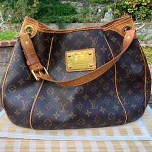 Louis Vuitton Galeria Monogram mm